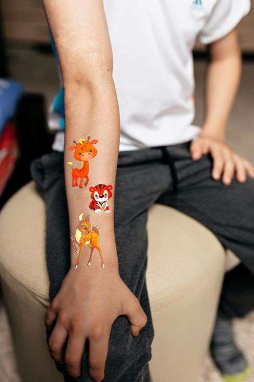 Татуировка - одноразовая наклейка Бэмби и его друзья 15,5x21см